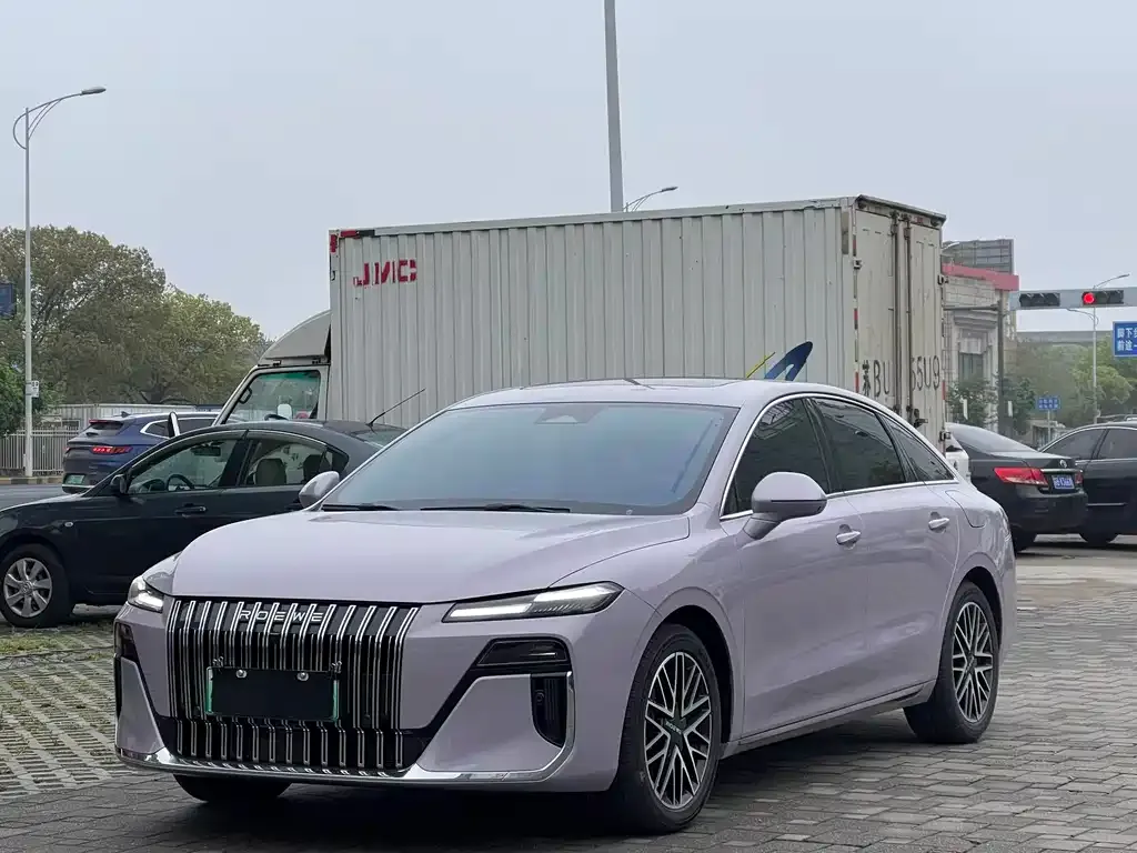Roewe M7 DMH