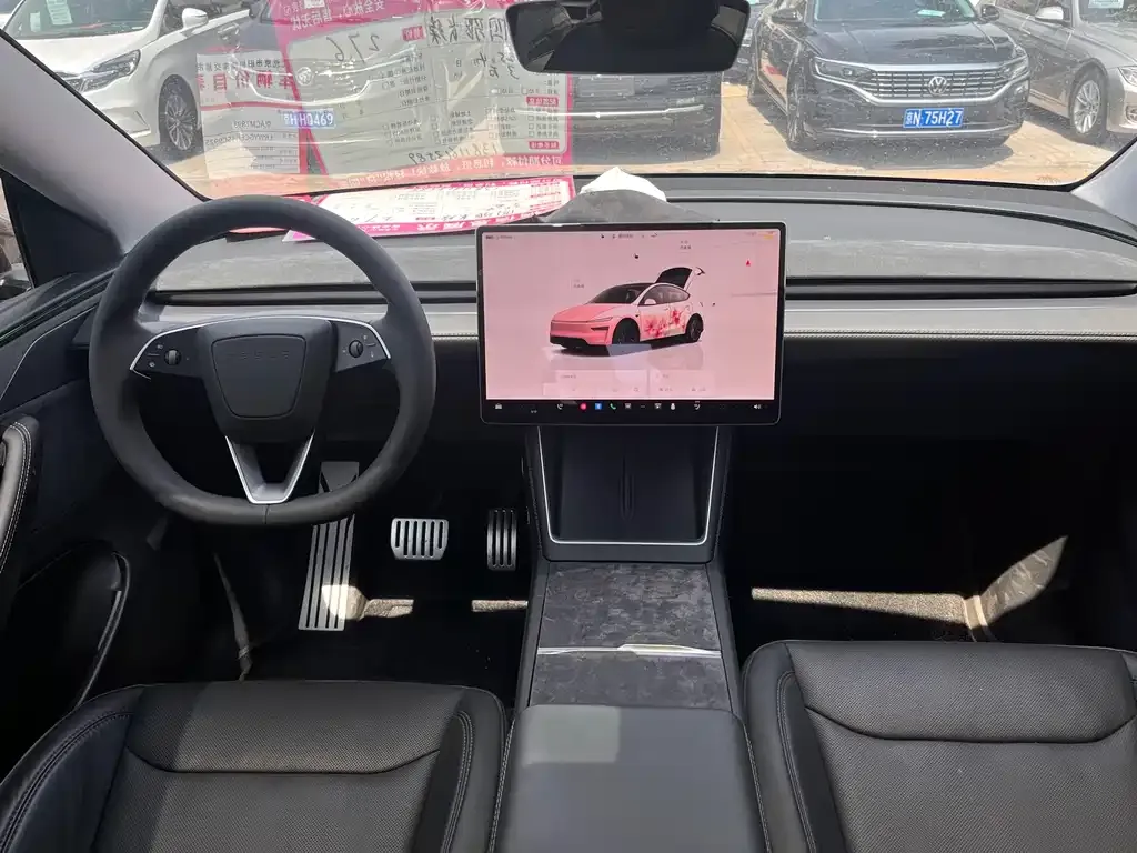Tesla Model Y — фото 5