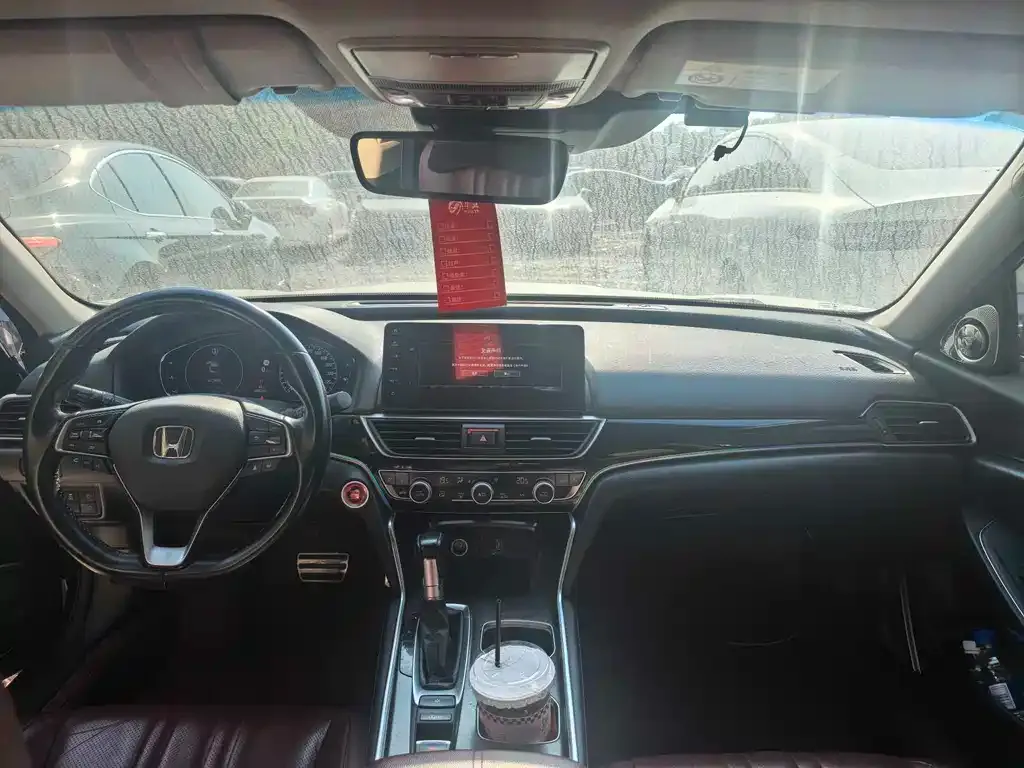 Honda Accord — фото 6