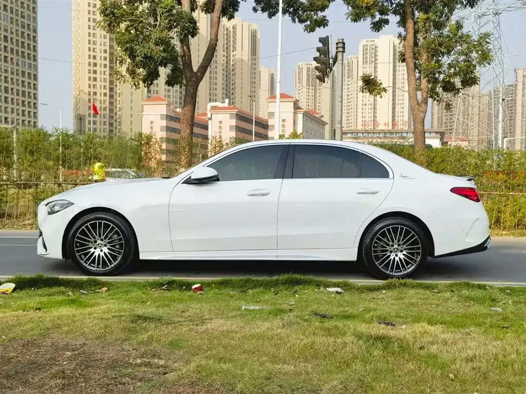Mercedes-Benz C-Class — фото 10