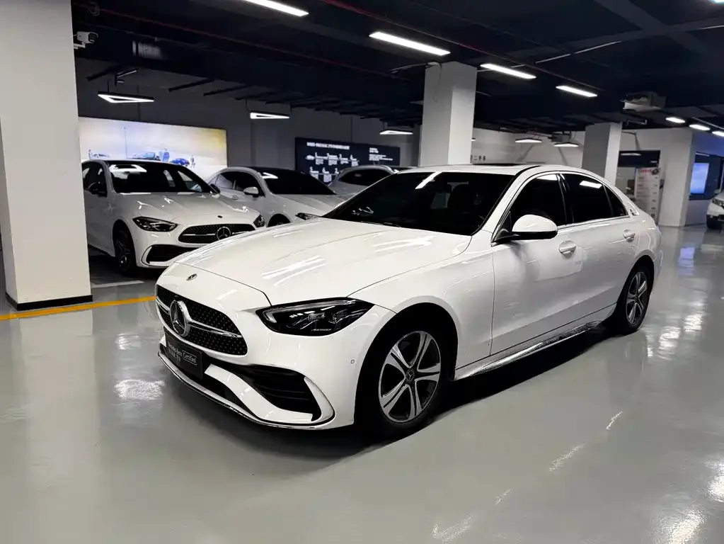 Mercedes-Benz C-Class — фото 1