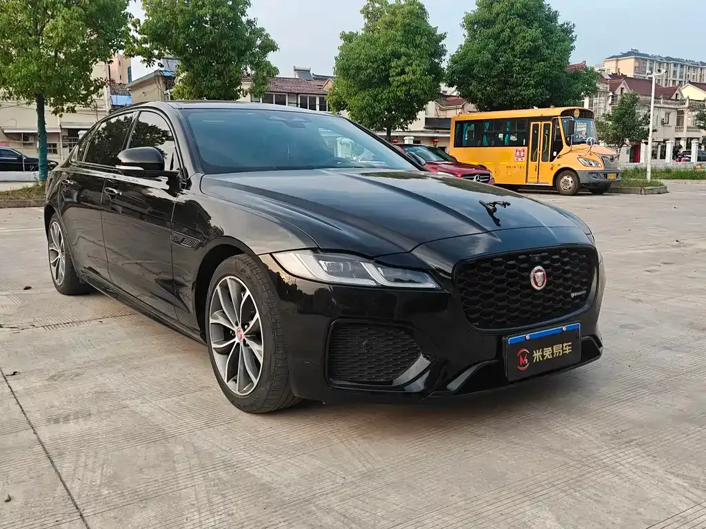 Jaguar XFL — фото 10