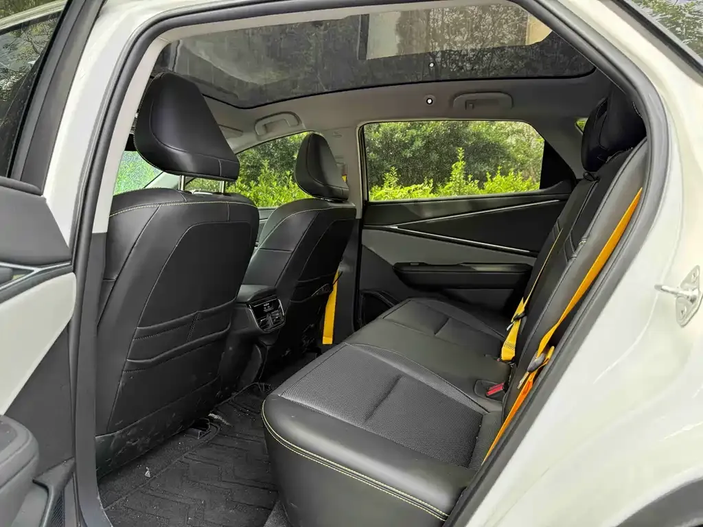 Toyota bZ5 2025 из CN, фото 4