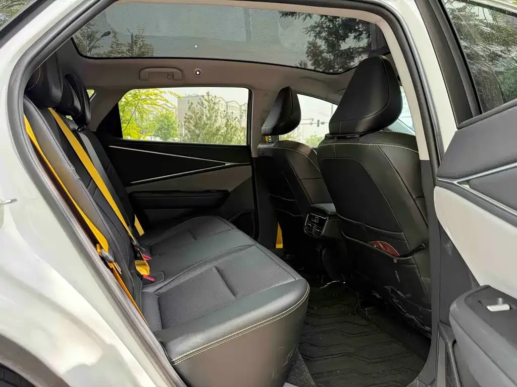 Toyota bZ5 2025 из CN, фото 3