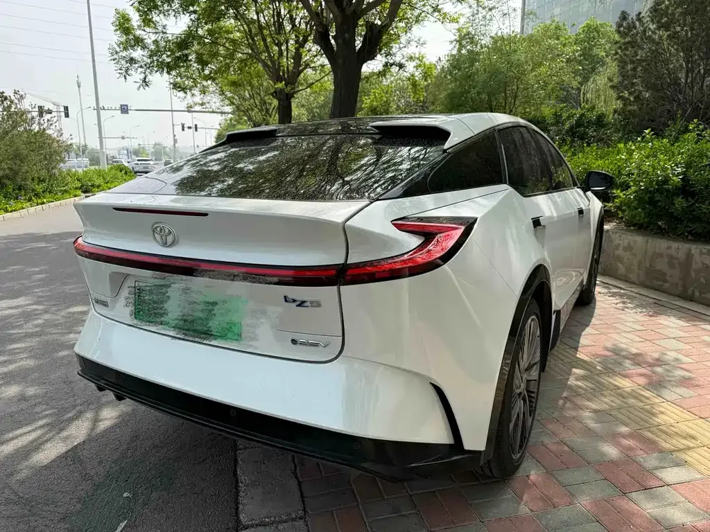 Toyota bZ5 2025 из CN, фото 8