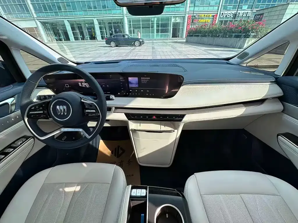 Buick GL8 Hybrid — фото 8