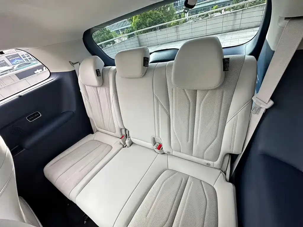 Buick GL8 Hybrid — фото 6