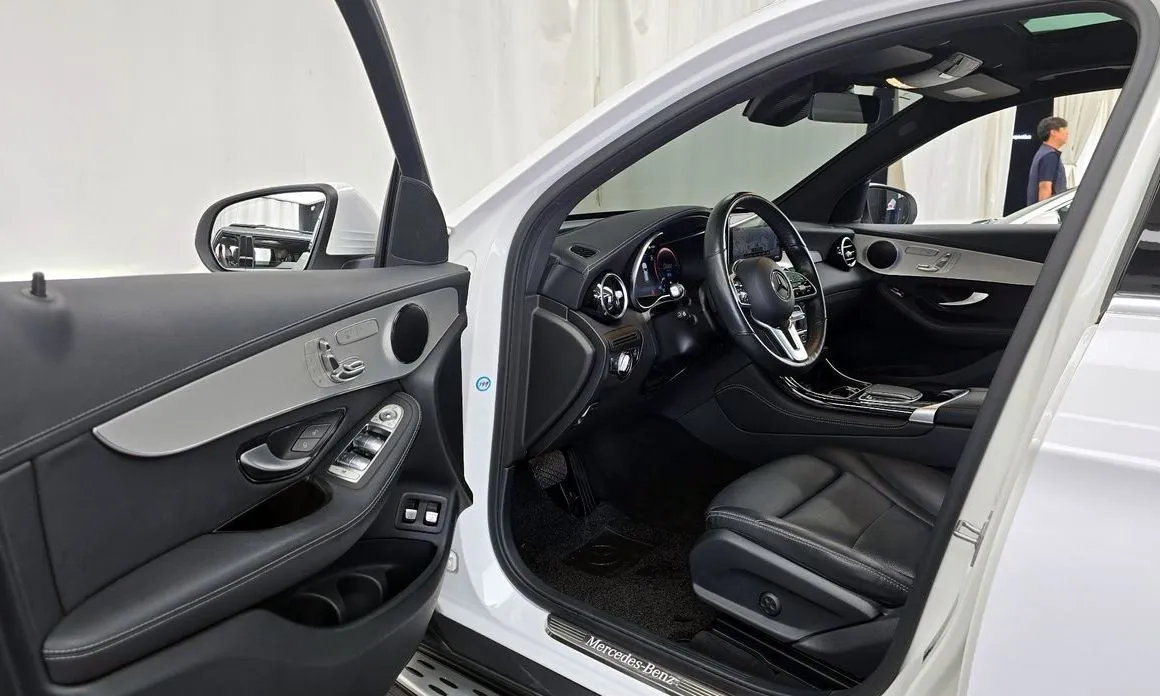 Mercedes-Benz GLC-Class 2021 из KR, фото 2