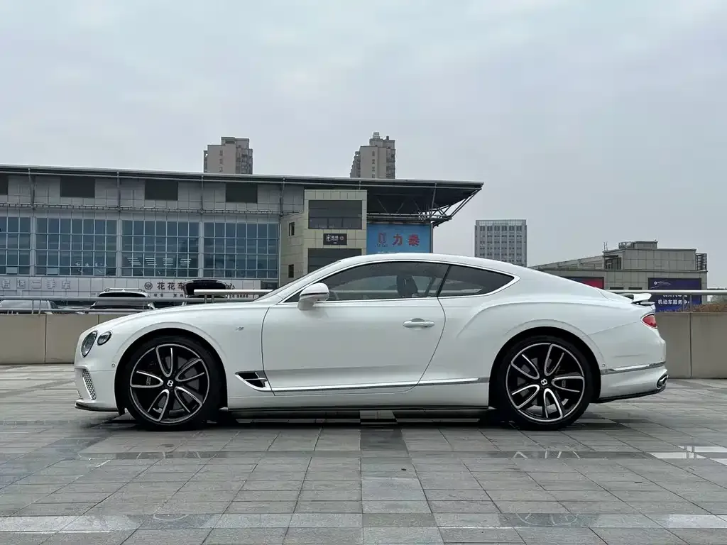 Bentley Continental 2022 из CN, фото 8