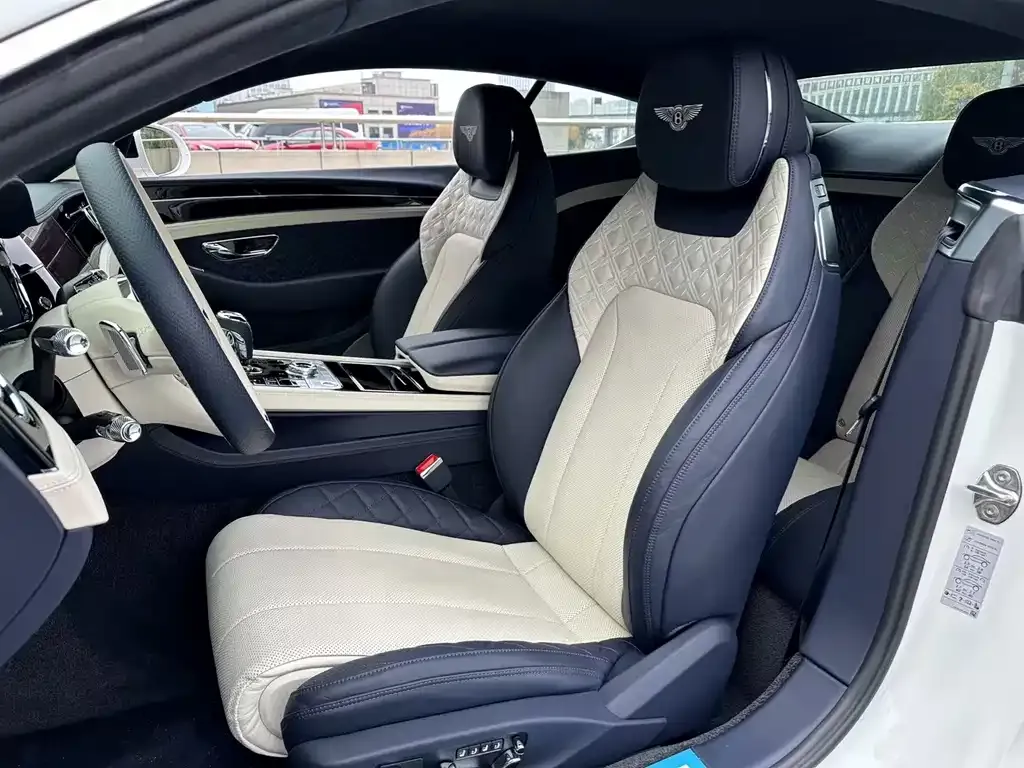 Bentley Continental 2022 из CN, фото 9