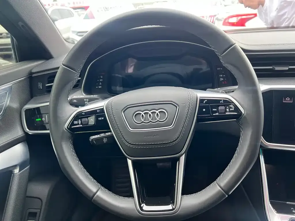 Audi A6L — фото 4