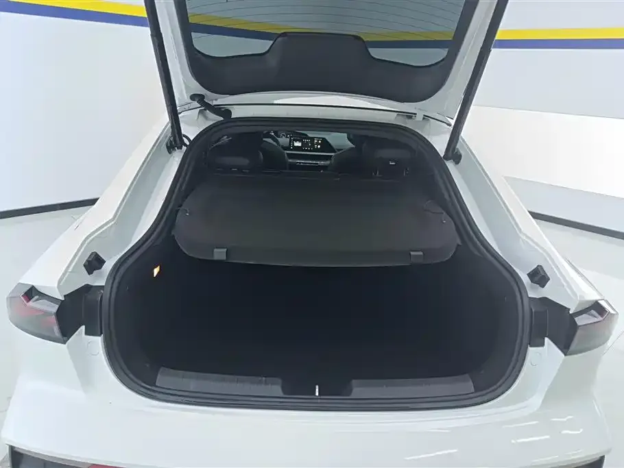 Changan UNI-V iDD 2023 из CN, фото 8