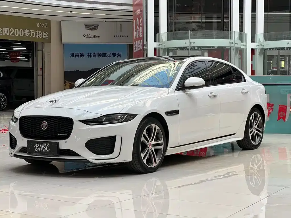 Jaguar XEL — фото 1