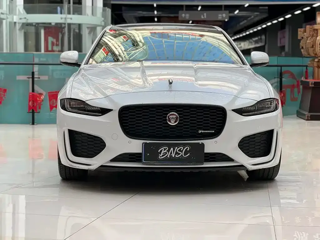 Jaguar XEL — фото 10