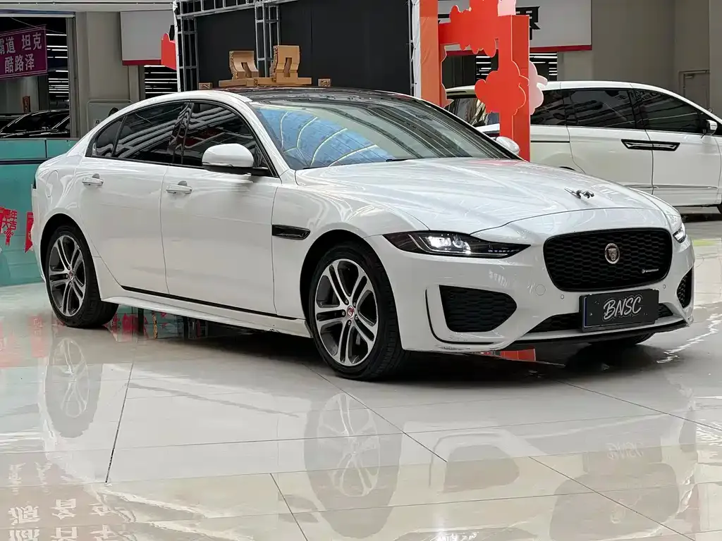Jaguar XEL — фото 8