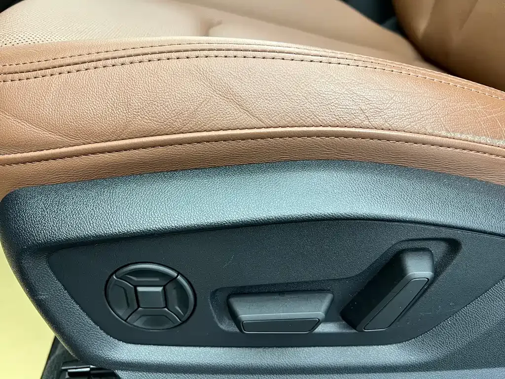 Audi Q7 — фото 10