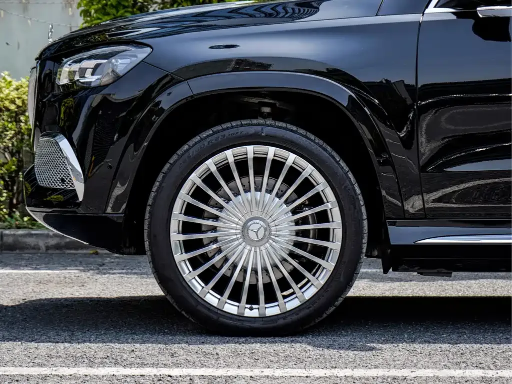 Mercedes-Benz GLS — фото 8