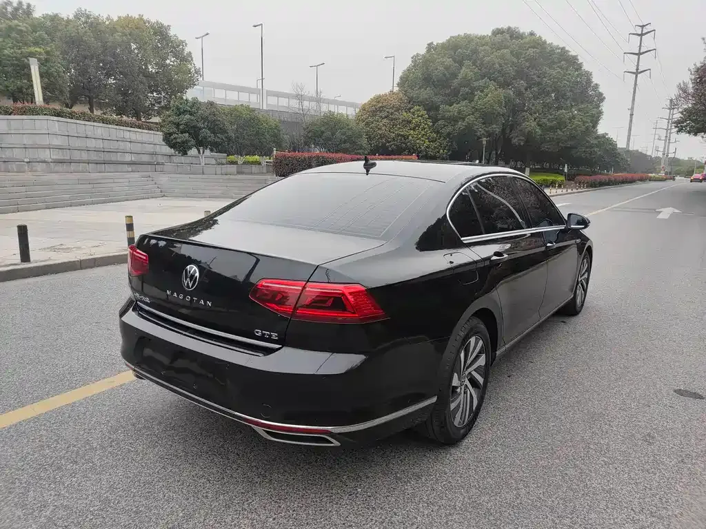Volkswagen Magotan GTE PHEV 2022 из CN, фото 6