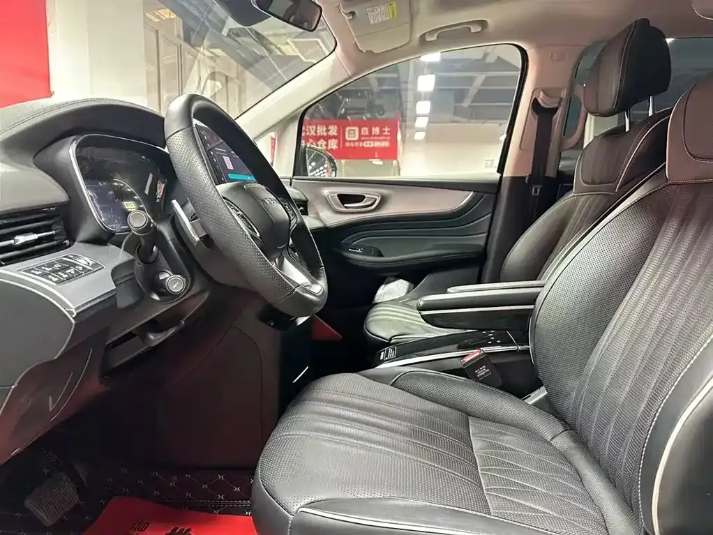 Roewe iMAX8 — фото 8