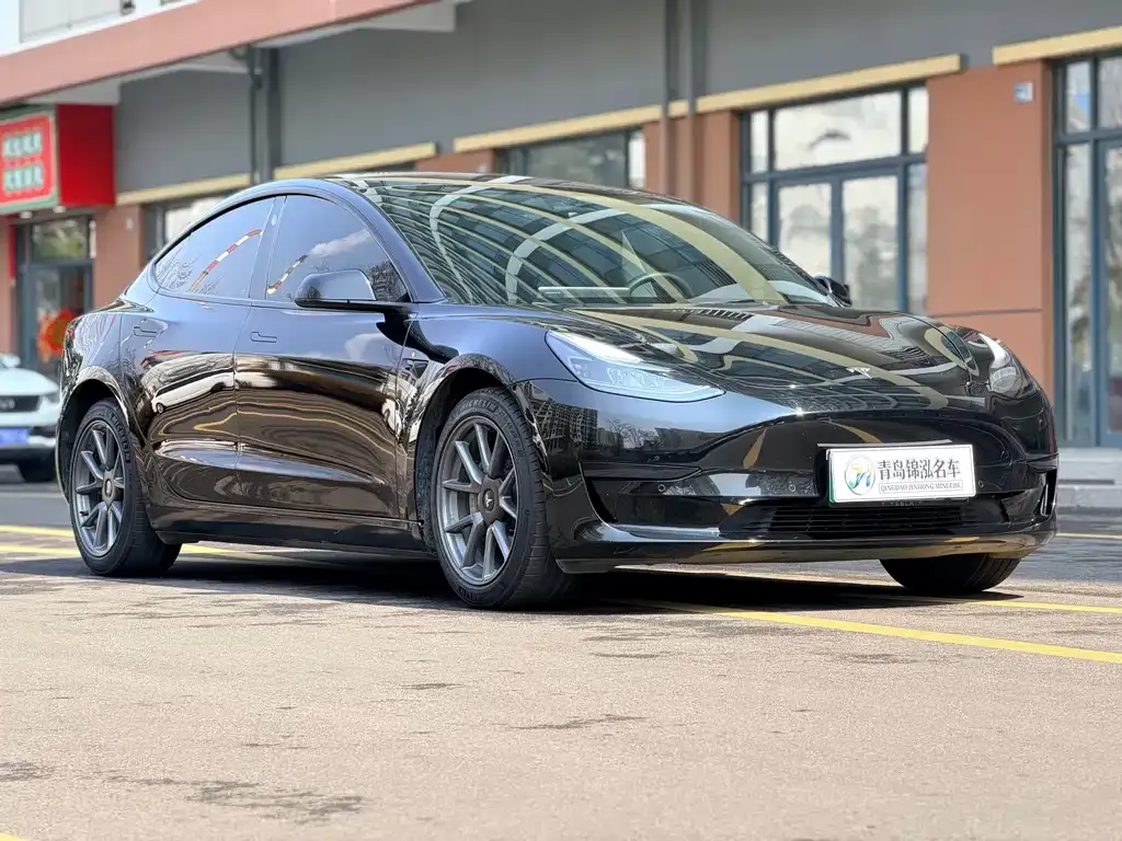 Tesla Model 3 — фото 6