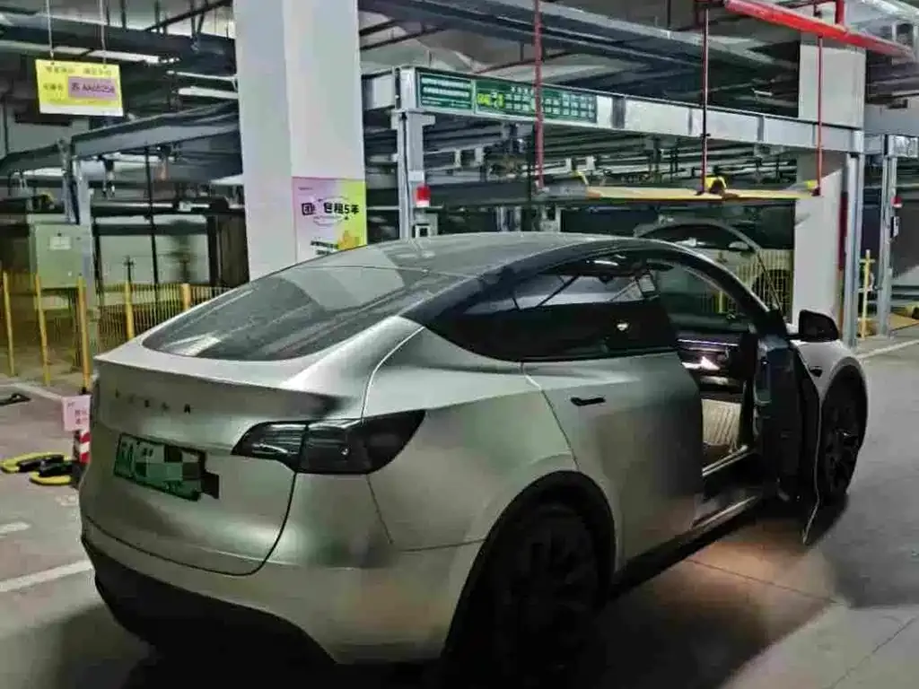 Tesla Model Y — фото 2