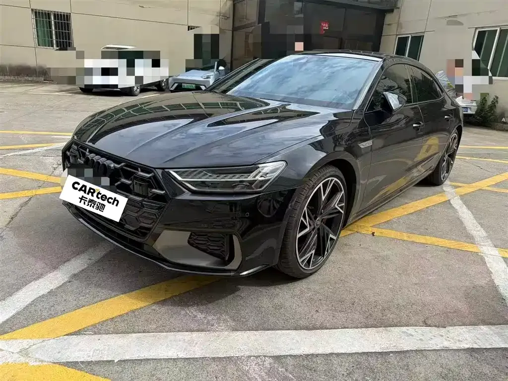 Audi A7L — фото 1