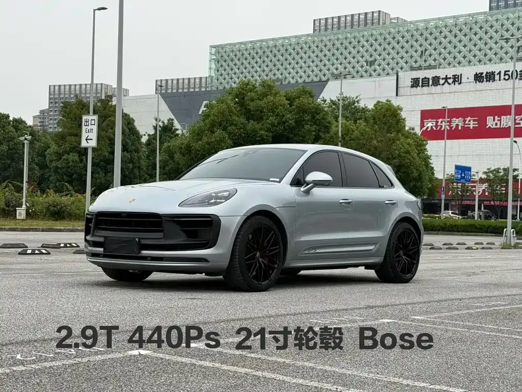 Porsche Macan — фото 1
