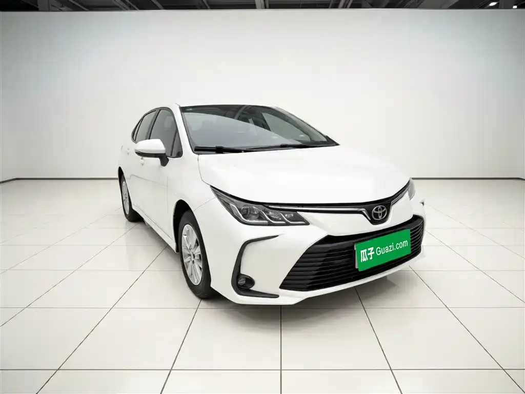 Toyota Corolla — фото 10