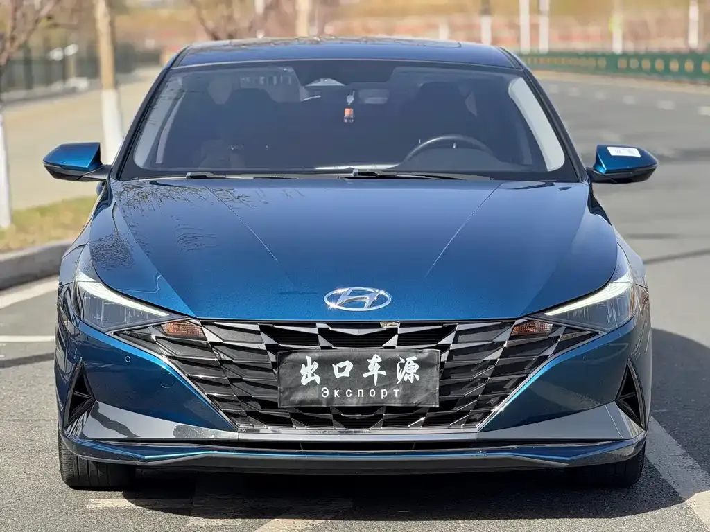 Hyundai Elantra — фото 10