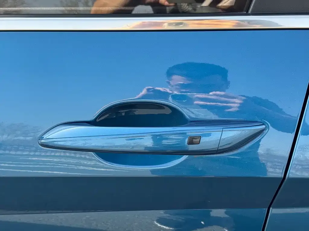 Hyundai Elantra — фото 2