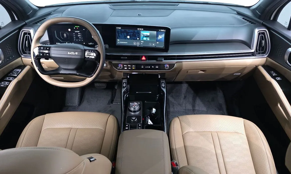 Kia Sorento — фото 10