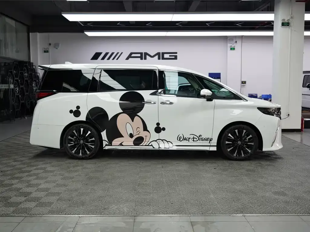 Toyota Alphard — фото 10