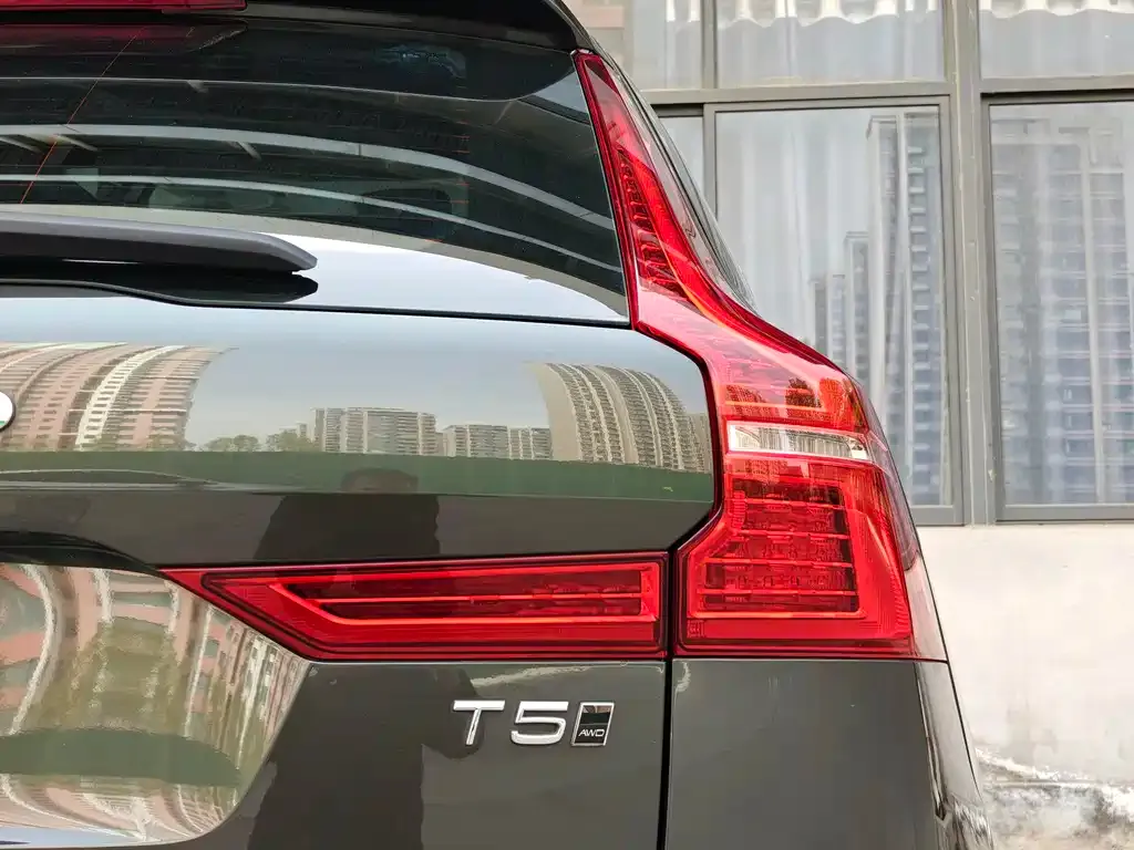 Volvo XC60 2021 из CN, фото 9