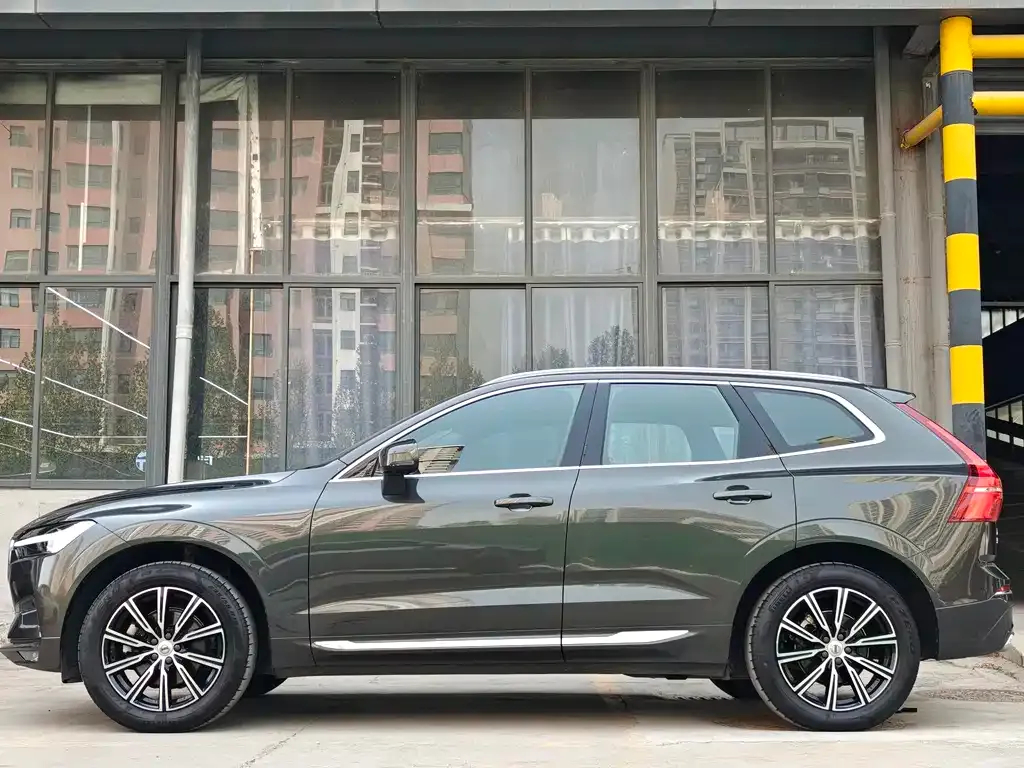 Volvo XC60 2021 из CN, фото 6