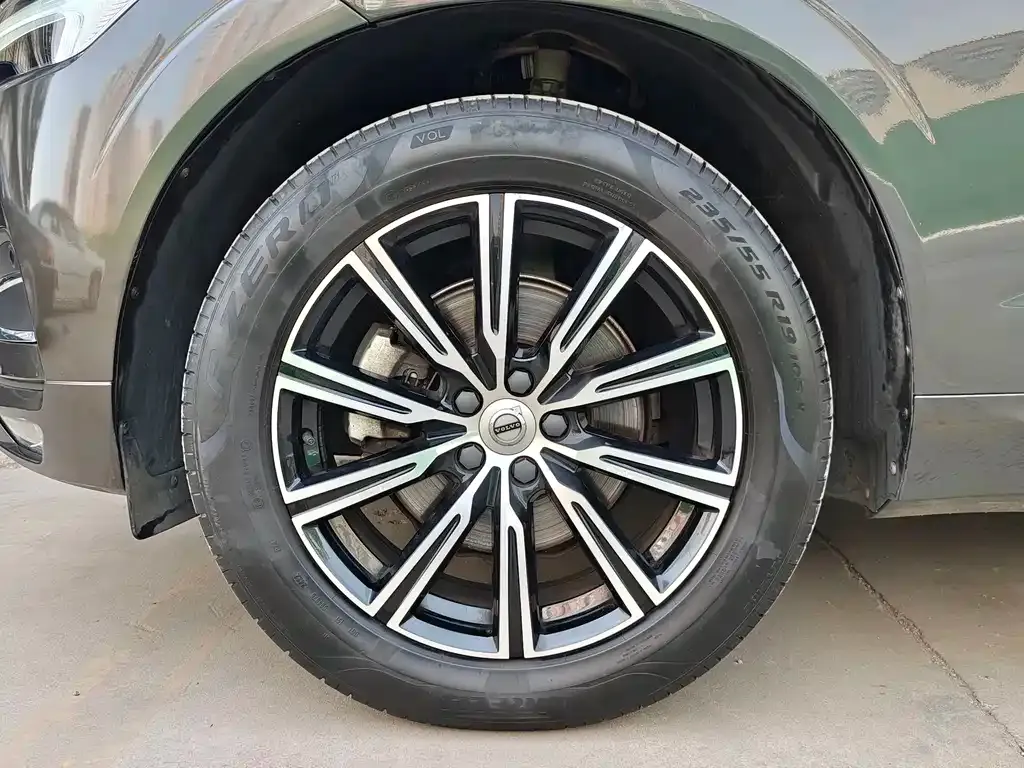 Volvo XC60 2021 из CN, фото 3