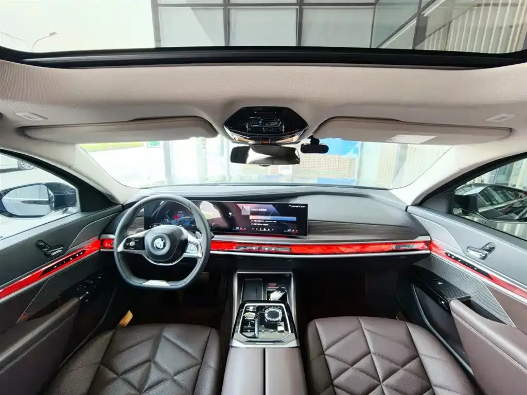 BMW 7 Series — фото 10