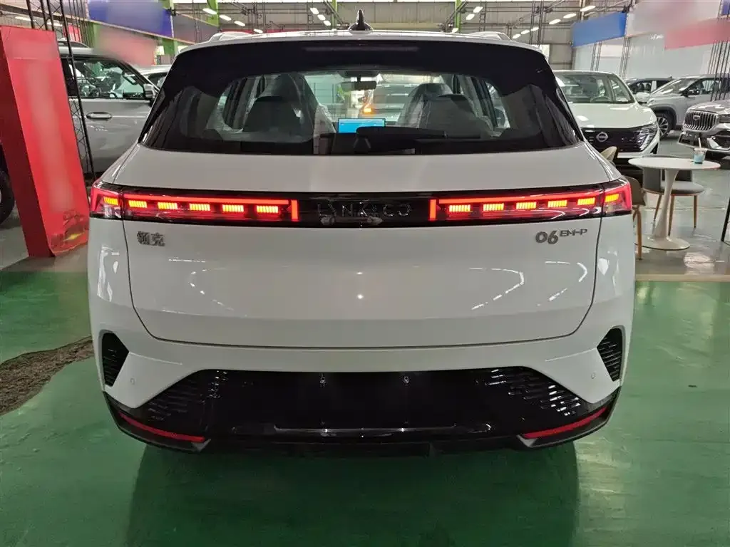 Lynk & Co 06 EM-P 2026 из CN, фото 4