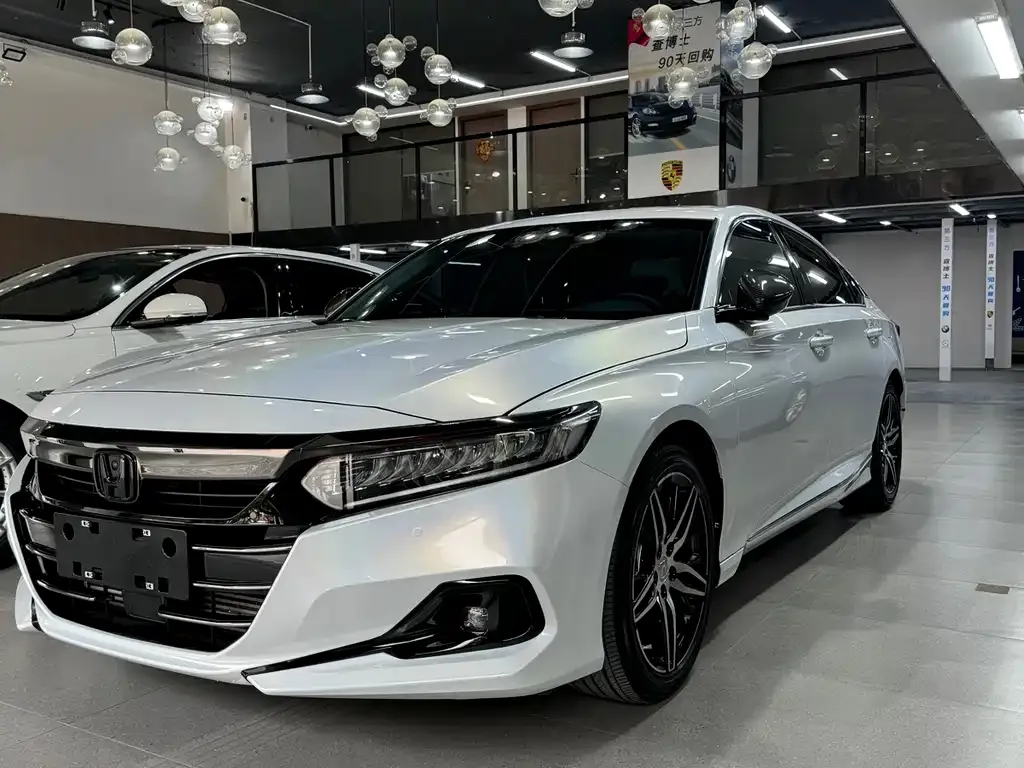 Honda Accord — фото 7
