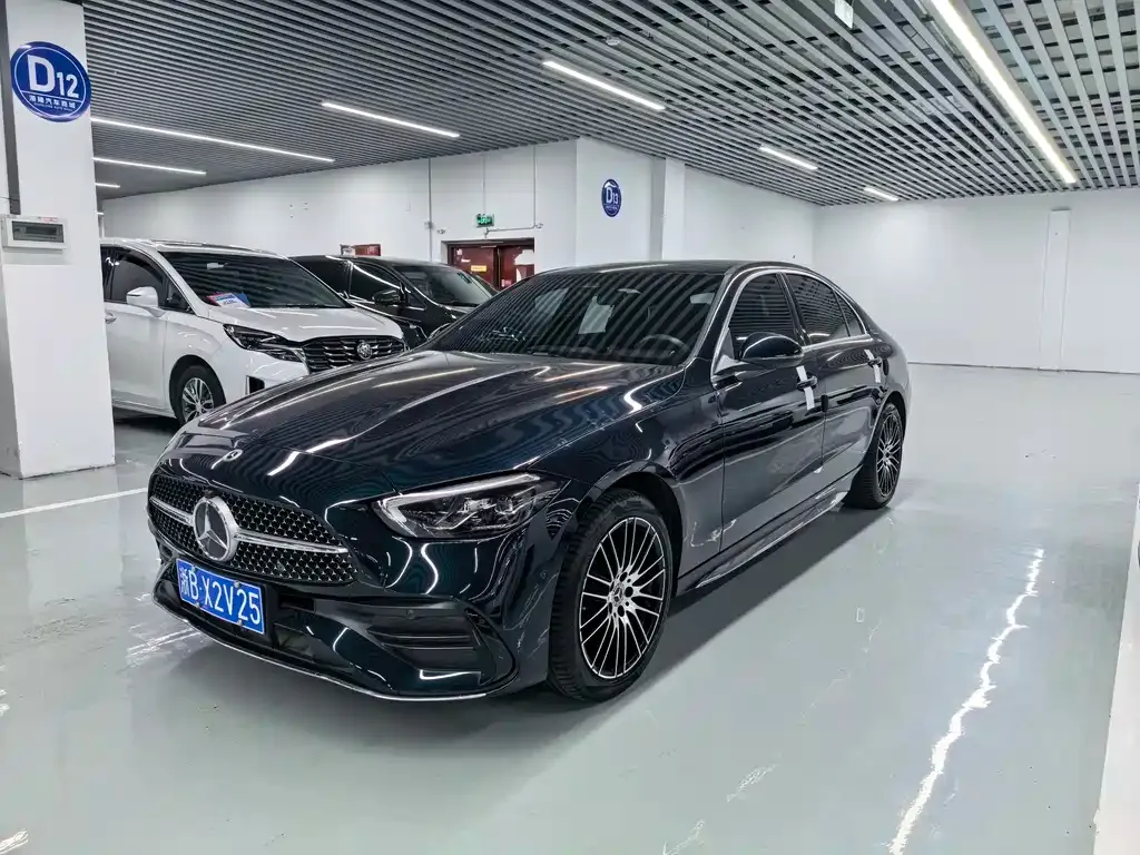 Mercedes-Benz C-Class — фото 1