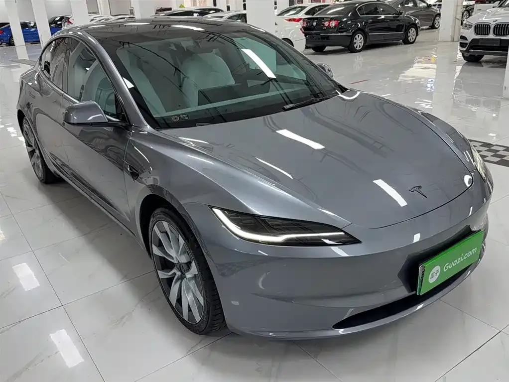 Tesla Model 3 — фото 4