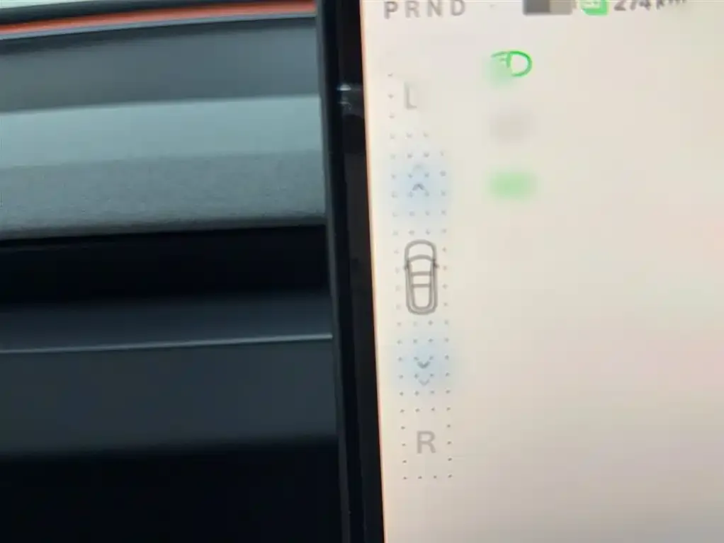 Tesla Model 3 — фото 3