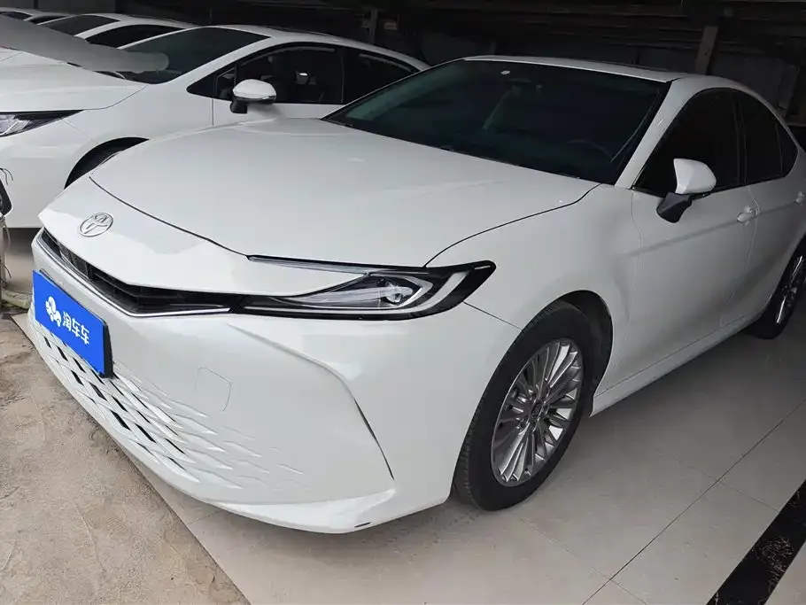 Toyota Camry 2024 из CN, фото 1