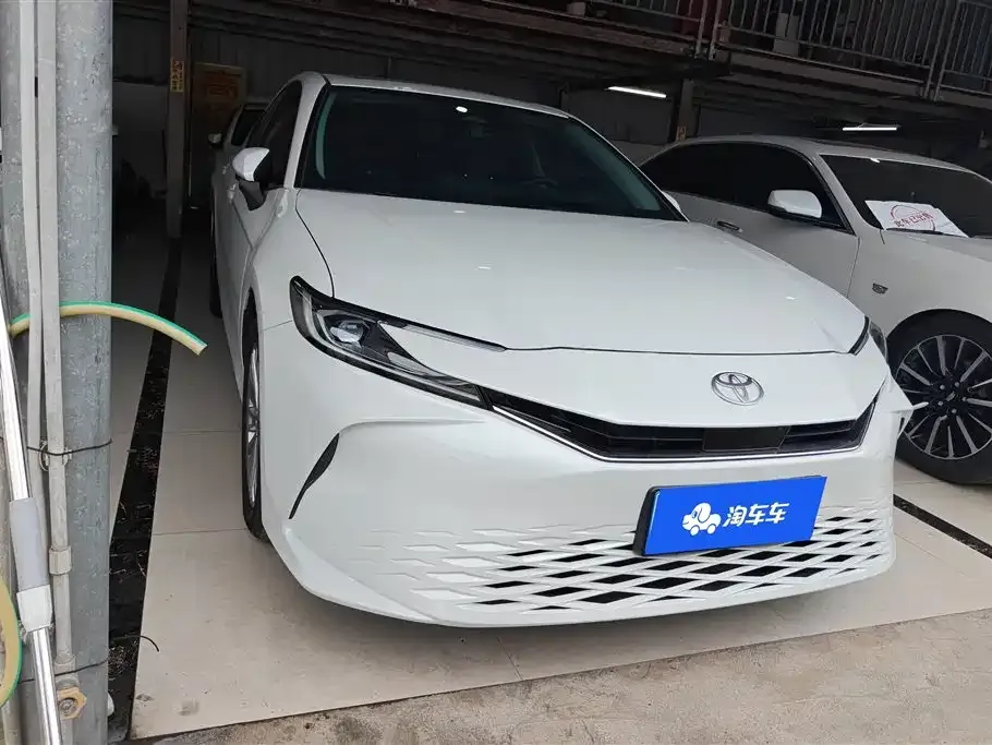 Toyota Camry 2024 из CN, фото 10