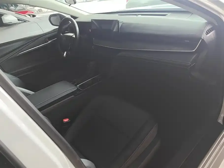 Toyota Camry 2024 из CN, фото 6