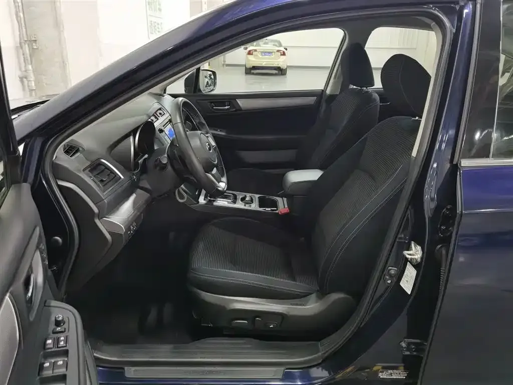 Subaru Legacy 2021 из CN, фото 8