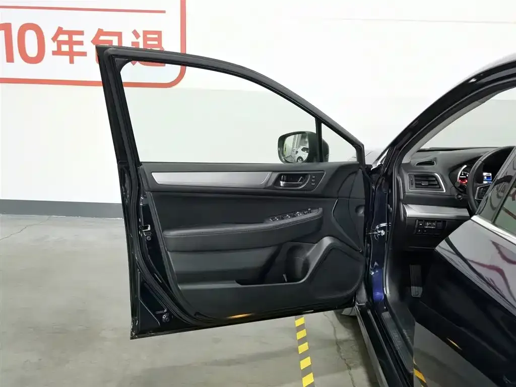 Subaru Legacy 2021 из CN, фото 10