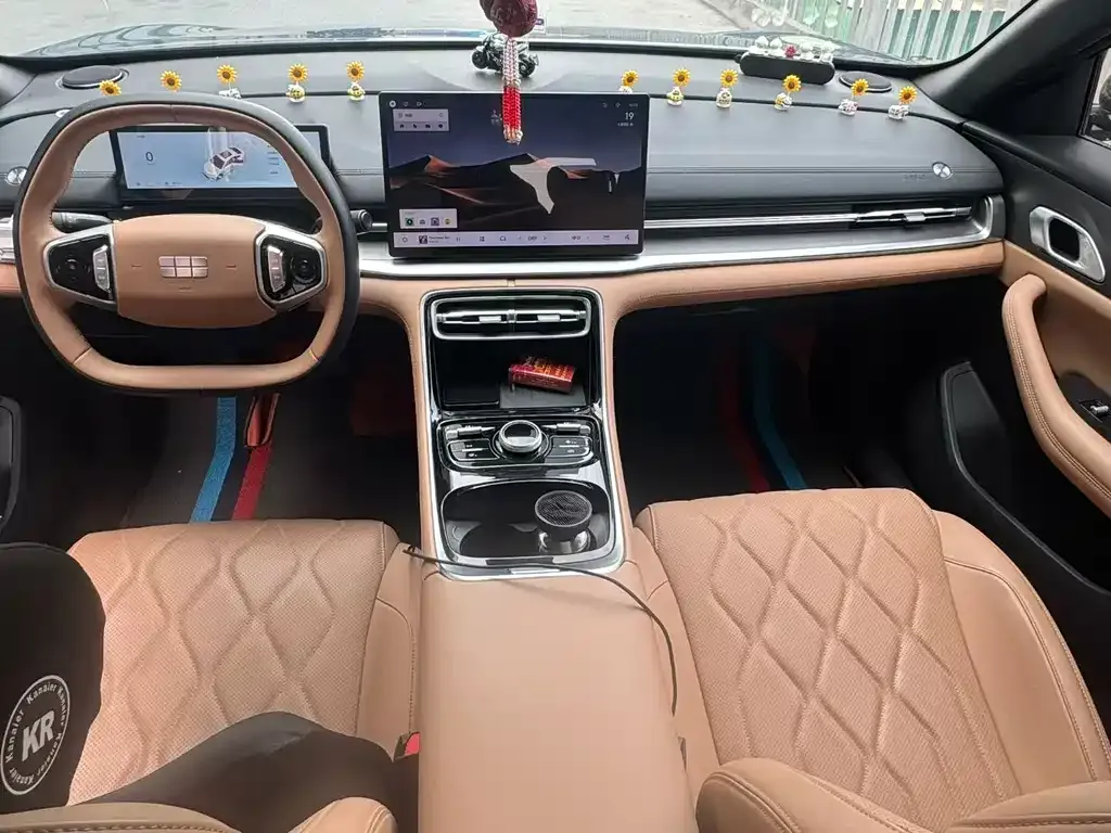 Geely Galaxy A7 — фото 9