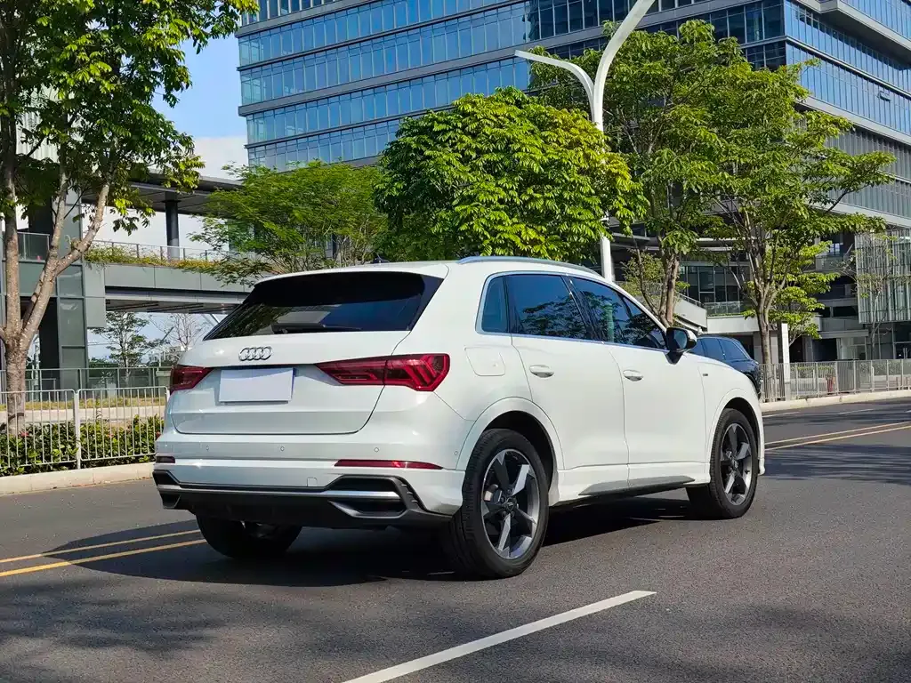 Audi Q3 2021 из CN, фото 10