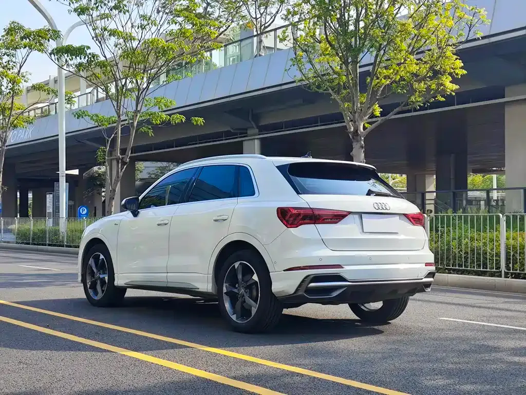 Audi Q3 2021 из CN, фото 7
