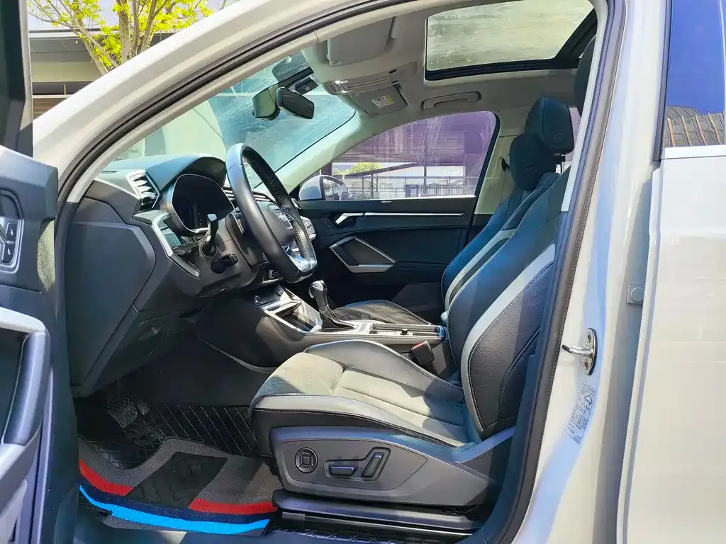Audi Q3 2021 из CN, фото 2